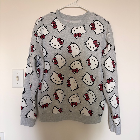 Women’s Hello Kitty Sweatshirt Gray Size Small - Picture 1 of 7